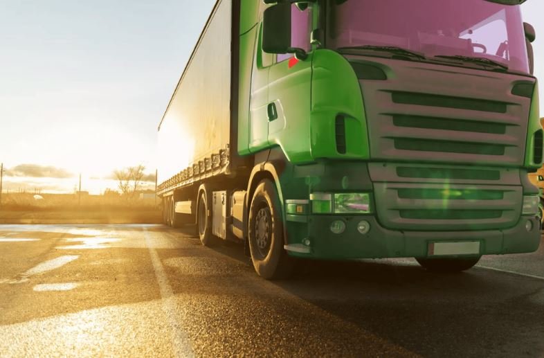 Como evitar problemas comuns ao contratar um seguro de caminhão?